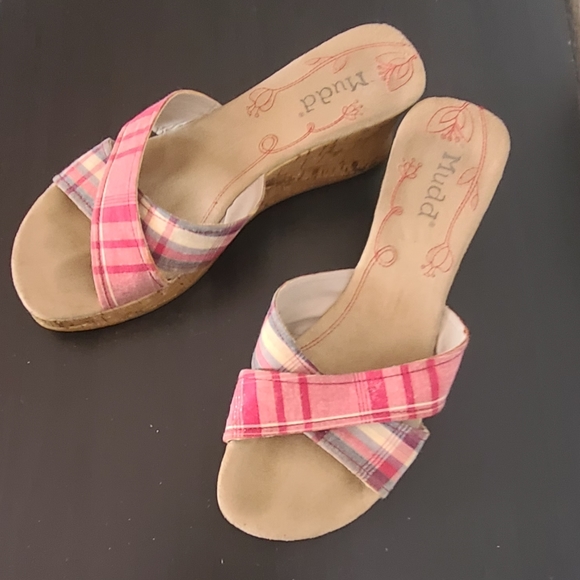 Mudd sandals, cork sides, red plaid straps. Lightly worn - Picture 2 of 9